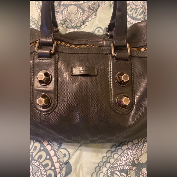 *** AUTHENTIC*** Black Gucci bag gunmetal hardware - Picture 2 of 8